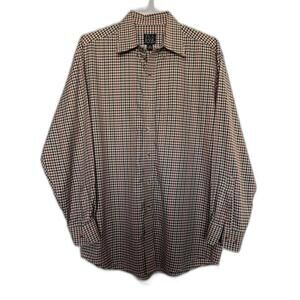 Jos A Bank Traveler'sn Collection Classic Checkered Pattern